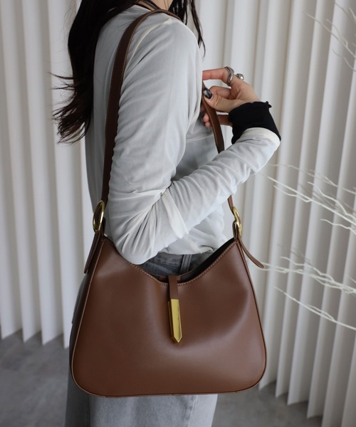 YENNA（イェンナ）の「ミニマルホーボーバッグ（ショルダーバッグ・レディース・ブラック/ブラウン・FREE）」の11枚目の写真