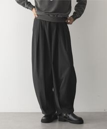 ストライプウールライク裾タックバレルパンツ