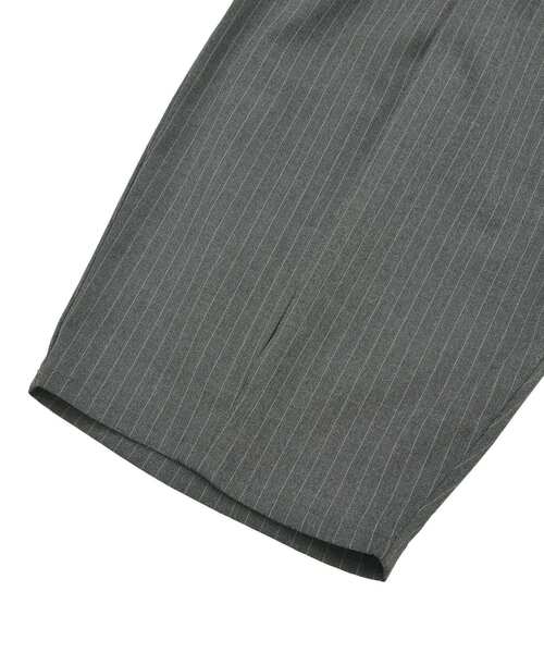 GARAGE OF GOOD CLOTHING（ガレージオブグッドクロージング）の「ストライプウールライク裾タックバレルパンツ（その他パンツ・レディース・グレー系その他2・38/36）」の19枚目の写真