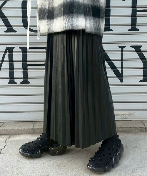 Narcissus（ナルシス）の「レザープリーツロングスカート/モード（スカート・レディース・ブラック・FREE）」の16枚目の写真