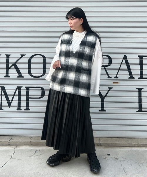 Narcissus（ナルシス）の「レザープリーツロングスカート/モード（スカート・レディース・ブラック・FREE）」の17枚目の写真