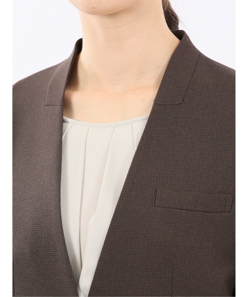 m.f.editorial(エムエフエディトリアル)の「【ストレッチ ウォッシャブル】m.f.エディトリアルレディース ウール調 リラクシング ノーカラージャケット 千鳥こげ茶(セットアップ可能(スーツジャケット・レディース・ダークウッド・S/MEDIUM/LARGE)」の10枚目の写真