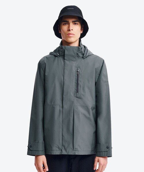AIGLE（エーグル）の「GORE TEX ゴアテックス 防水 防風 透湿 2レイヤー マウンテンパーカー T-KIT（マウンテンパーカー・メンズ・グレー/ベージュ/ブラック・L/M/S）」の3枚目の写真