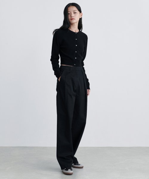 MUSINSA STANDARD WOMAN（ムシンサスタンダードウーマン）の「ウィメンズリバースツータックワイドチノパンツ[ブラック]（その他パンツ・レディース・その他・30/24/25/26/27/28/29）」の7枚目の写真