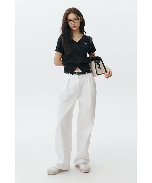 MUSINSA STANDARD WOMAN（ムシンサスタンダードウーマン）の「ウィメンズリバースツータックワイドチノパンツ[ブラック]（その他パンツ・レディース・その他・30/24/25/26/27/28/29）」の16枚目の写真