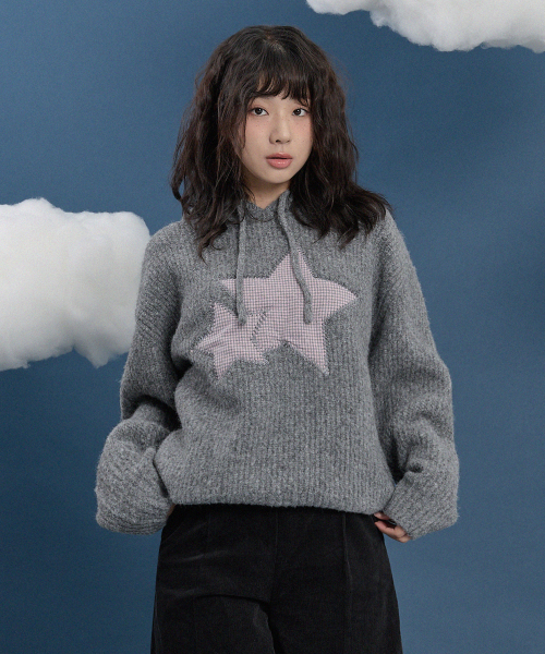 WaiKei（ワイケイ）の「ビッグスターチェックアップリケフードニットグレー（ニット/セーター・レディース・その他・1/2）」の4枚目の写真
