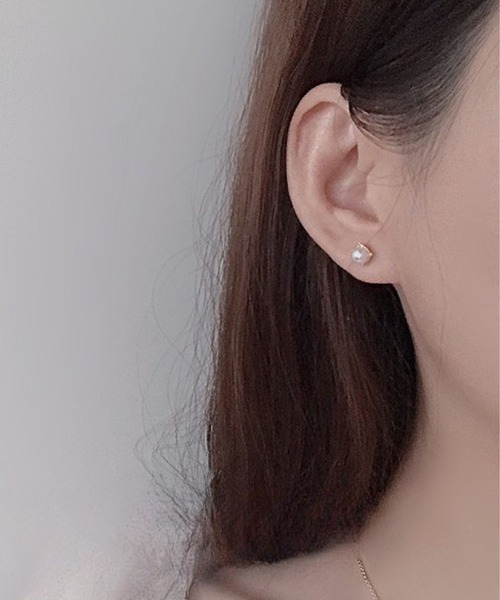 yu-ka(ユーカ)の「YU-KA:パールデザインミニピアス Pearl design mini pierce(ピアス(両耳用)・レディース・ゴールド・FREE)」の3枚目の写真