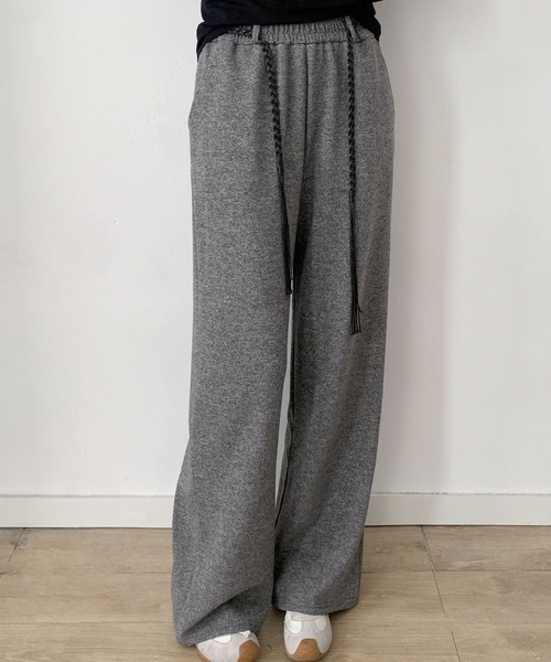 LOWO(ロワ)の「ベルト付き スウェット ワイドパンツ 冬 レディース 秋冬 ウエストゴム(その他パンツ・レディース・ブラック/グレー・M/L)」の2枚目の写真