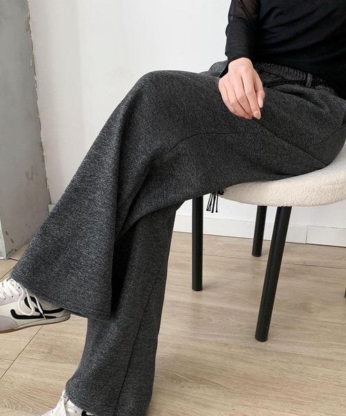 LOWO(ロワ)の「ベルト付き スウェット ワイドパンツ 冬 レディース 秋冬 ウエストゴム(その他パンツ・レディース・ブラック/グレー・M/L)」の9枚目の写真