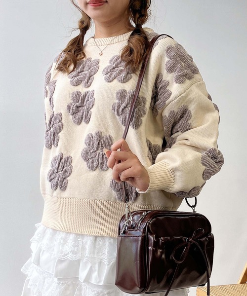 AS KNOW AS plus（アズノゥアズプラス）の「♪選べるモチーフ(フラワー柄・ダマスク柄)デザイン モールニットプルオーバー（ニット/セーター・レディース・ブラック系/ライトグレー系/アイボリー系/ブラウン系・FREE）」の5枚目の写真