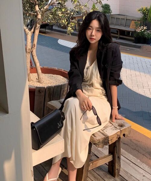 MUCENT（ムセント）の「バノン 銀色 四角 ショルダーバッグ 男女共用（ショルダーバッグ・レディース・ブラック・FREE）」の13枚目の写真