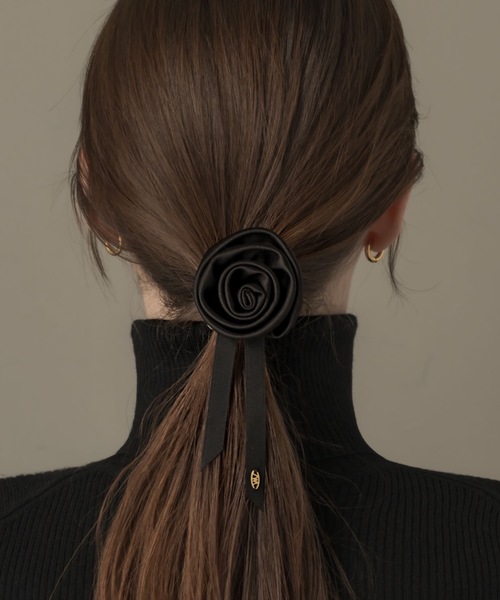 muku（ムク）の「HAIRTIE/ROSE×PEARL（ヘアゴム・レディース・ブラック・FREE）」の2枚目の写真