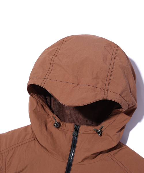 CRITIC(クリティック)の「GLOSSY HOOD VEST BROWN(ベスト・レディース・その他・LARGE/MEDIUM/X-LARGE)」の3枚目の写真
