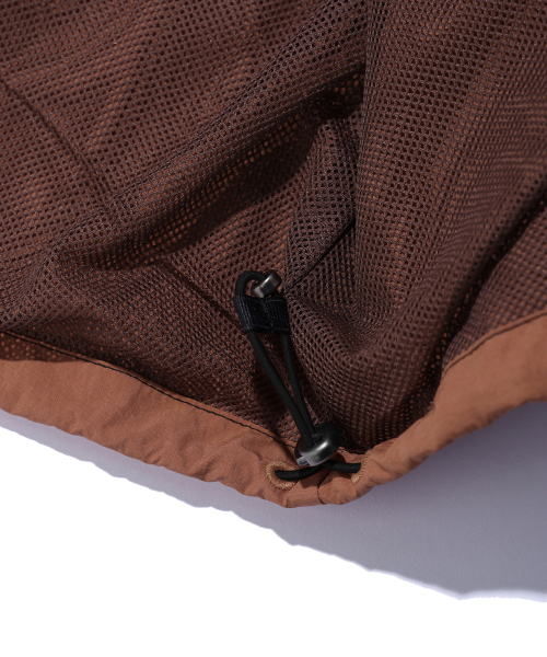 CRITIC(クリティック)の「GLOSSY HOOD VEST BROWN(ベスト・レディース・その他・LARGE/MEDIUM/X-LARGE)」の7枚目の写真