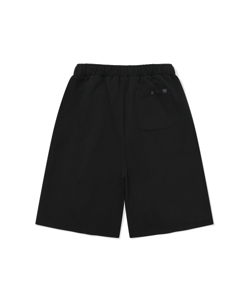 COVERNAT(カバーナット)の「バミューダ Cロゴ スウェットショーツ ブラック(その他パンツ・レディース・その他・SMALL/MEDIUM/LARGE/X-LARGE)」の2枚目の写真