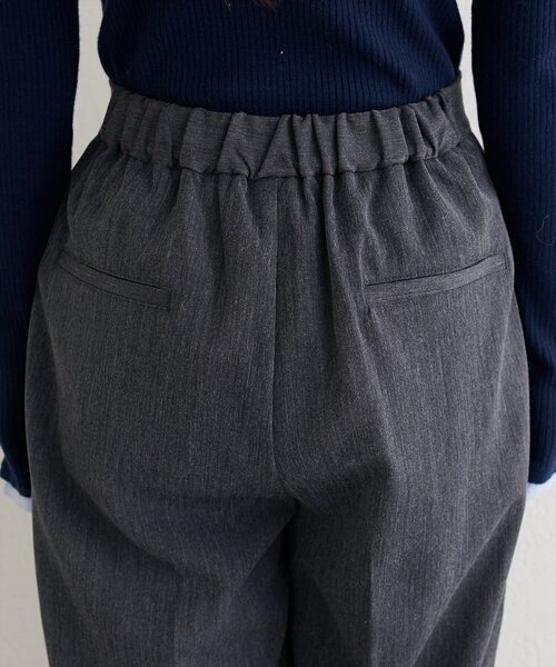 natural couture(ナチュラルクチュール)の「タックスラックスパンツ(スラックス・レディース・ピンク/グリーン/チャコールグレー・SMALL/MEDIUM)」の19枚目の写真