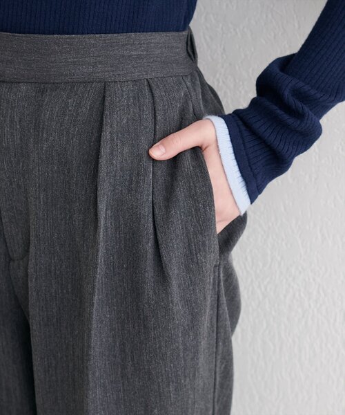 natural couture(ナチュラルクチュール)の「タックスラックスパンツ(スラックス・レディース・ピンク/グリーン/チャコールグレー・SMALL/MEDIUM)」の20枚目の写真