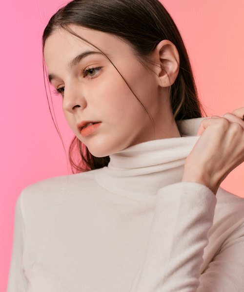 KOLEAT（コレット）の「[起毛ver.] ニットタートルネックロングスリーブ長袖タートルTシャツ（ホワイト）インナー（ニット/セーター・レディース・その他・FREE）」の3枚目の写真