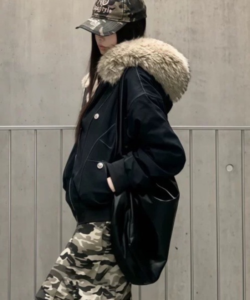 CREARE -LINO-（クレアーレリノ）の「ステッチファーブルゾン（Tシャツ/カットソー・メンズ・ブラック/カーキ・FREE）」の3枚目の写真