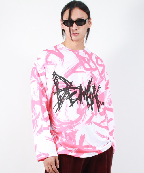 DEMARC(ドゥマーク)の「M STREET GRAFFITI LOGO TEXT OVERSIZED T-SHIRT - Red(Tシャツ/カットソー・メンズ・その他・LARGE/MEDIUM)」の11枚目の写真