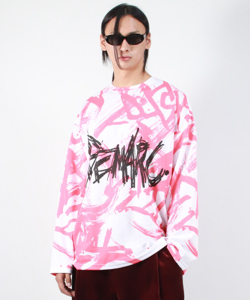 DEMARC(ドゥマーク)の「M STREET GRAFFITI LOGO TEXT OVERSIZED T-SHIRT - Red(Tシャツ/カットソー・メンズ・その他・LARGE/MEDIUM)」の6枚目の写真