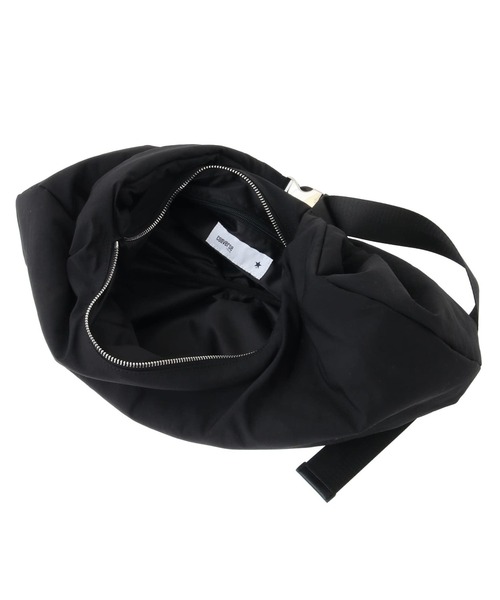 CONVERSE TOKYO(コンバーストウキョウ)の「NYLON GATHER MOON SHOULDER BAG(ショルダーバッグ・レディース・ライトベージュ/カーキ/ブラック・FREE)」の14枚目の写真