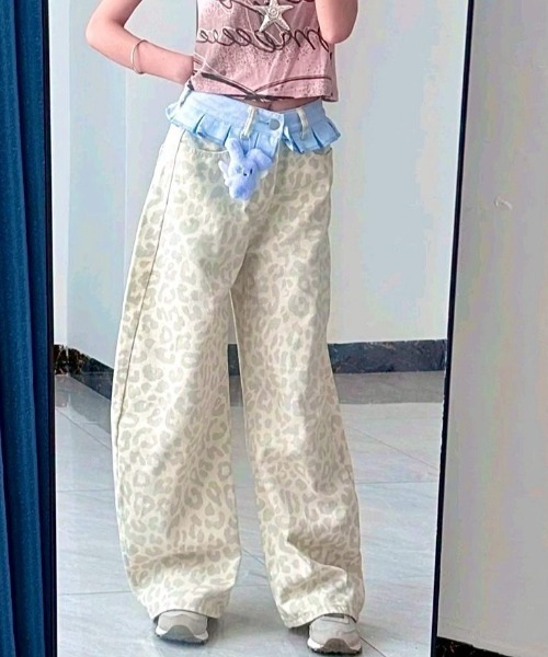 almo(アルモ)の「【LAMPOON】レオパードフリルウエストパンツ(その他パンツ・レディース・アイボリー・SMALL/MEDIUM/LARGE)」の1枚目の写真