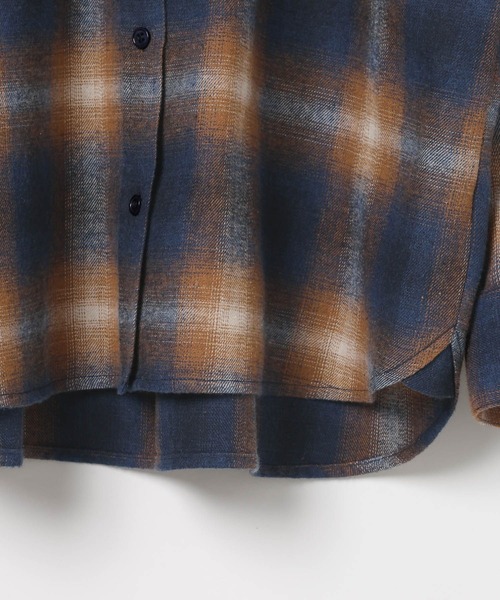 BAYFLOW（ベイフロー）の「[あたたかみのある起毛感]ブラッシュドチェックシャツ（シャツ/ブラウス・レディース・ネイビー/ブラック・FREE）」の15枚目の写真