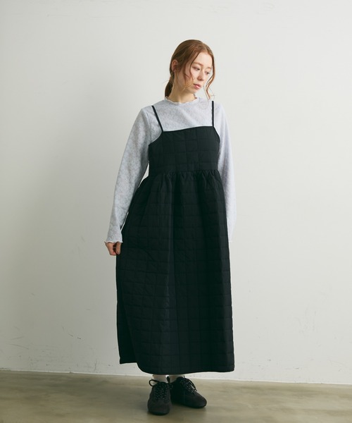 Crisp(クリスプ)の「キルトキャミワンピース(ワンピース・レディース・ブラック/アイボリー・FREE)」の4枚目の写真