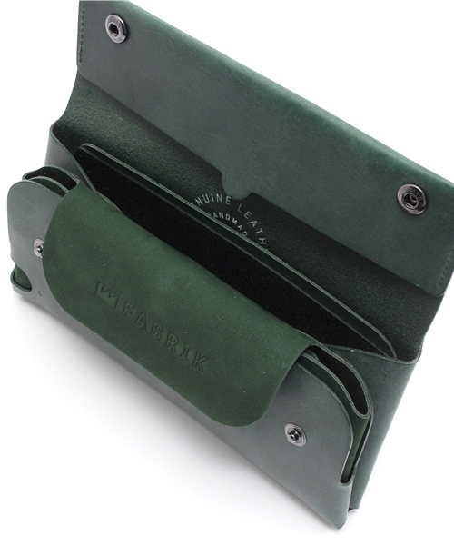 FABRIK(ファブリック)の「【FABRIK】ロングウォレット/ LONG WALLET:P F15014(財布・メンズ・ブラック/ブルー/イエロー/ダークグリーン/ホワイト/ブラウン/レッド/キャメル・FREE)」の15枚目の写真