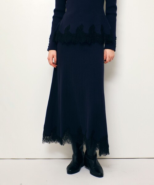 allureville（アルアバイル）の「レースドッキングニットスカート（スカート・レディース・アイボリー/ネイビー・2）」の2枚目の写真