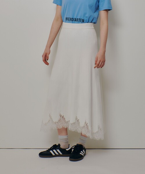 allureville（アルアバイル）の「レースドッキングニットスカート（スカート・レディース・アイボリー/ネイビー・2）」の20枚目の写真