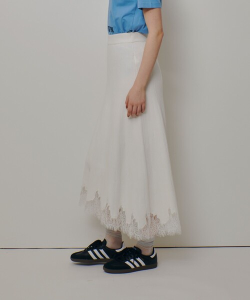 allureville（アルアバイル）の「レースドッキングニットスカート（スカート・レディース・アイボリー/ネイビー・2）」の21枚目の写真