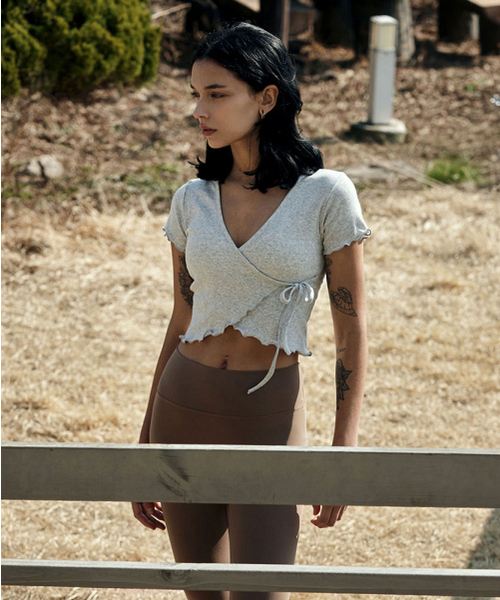 DEVIWEAR（デヴィウェア）の「ニューウェーブ ラップショートスリーブ DEVI-T0104-メランジグレー（Tシャツ/カットソー・レディース・ミックスグレー・S/M）」の3枚目の写真