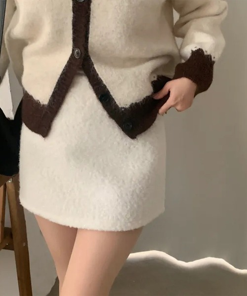 leune(ルネ)の「【インパン付き】ベルト付きボアスカート(スカート・レディース・オフホワイト/ベージュ・LARGE/MEDIUM/SMALL)」の4枚目の写真