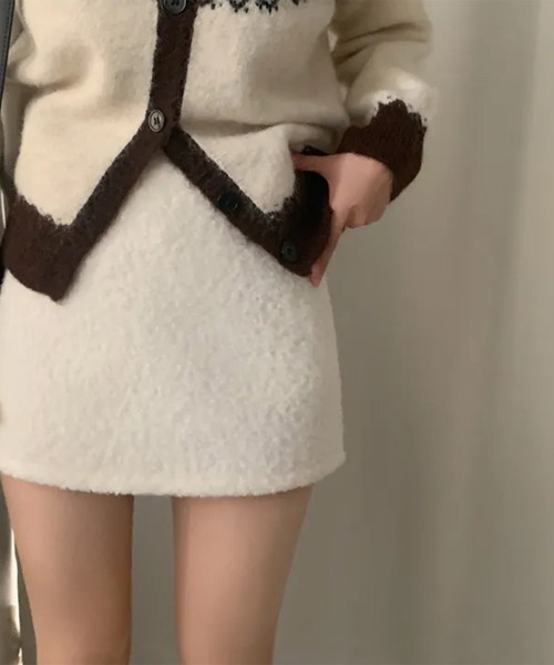 leune(ルネ)の「【インパン付き】ベルト付きボアスカート(スカート・レディース・オフホワイト/ベージュ・LARGE/MEDIUM/SMALL)」の6枚目の写真