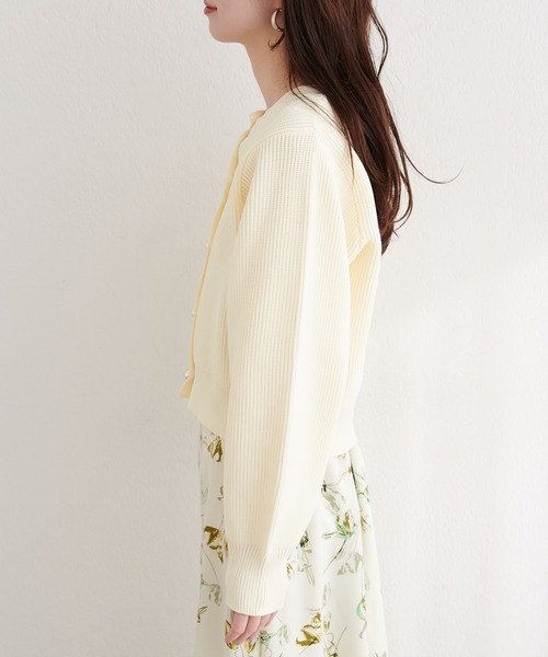 natural couture（ナチュラルクチュール）の「ころりん釦片畦ポリニットカーディガン（カーディガン/ボレロ・レディース・グレイッシュベージュ/ピンクベージュ/オフホワイト/チャコールグレー/ラベンダー/ネイビー・FREE）」の17枚目の写真