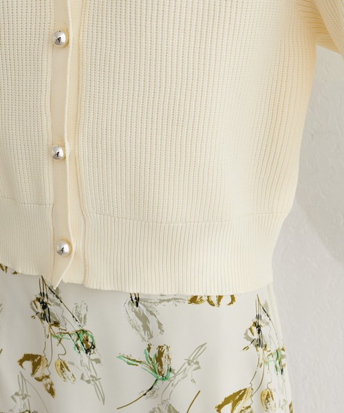 natural couture（ナチュラルクチュール）の「ころりん釦片畦ポリニットカーディガン（カーディガン/ボレロ・レディース・グレイッシュベージュ/ピンクベージュ/オフホワイト/チャコールグレー/ラベンダー/ネイビー・FREE）」の13枚目の写真