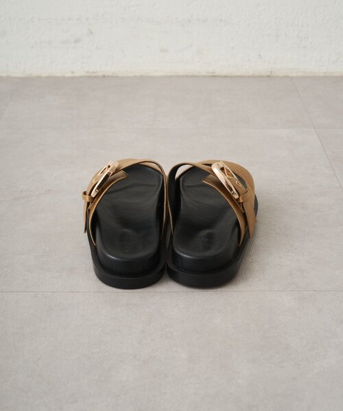 LOUNGEDRESS（ラウンジドレス）の「【GALENA/ガレナ】メタルバックルサンダル（サンダル・レディース・ブラック/キャメル・38/36/37）」の6枚目の写真