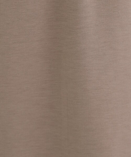 SHOO・LA・RUE（シューラルー）の「なめらかダンボールハーフジップ Vネックジャンパースカート（ワンピース・レディース・ブラック/ダークブラウン・01/02/03/04）」の10枚目の写真