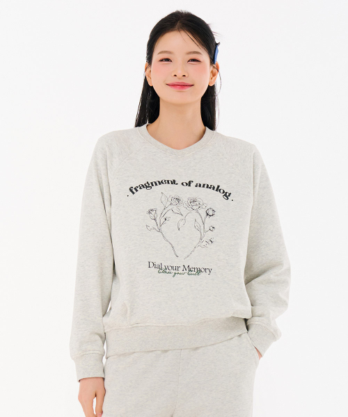 CHASECULT(チェイスカルト)の「レディース ラグラン グラフィック スウェットシャツ-FARG5163B05(Tシャツ/カットソー・レディース・オートミール・90/85)」の4枚目の写真
