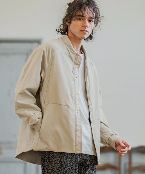 CAMBIO(カンビオ)の「mj11377- MA-1ボンバーブルゾン(MA-1・メンズ・グレイッシュベージュ/オリーブ/ブラック・M/L/XL)」の3枚目の写真