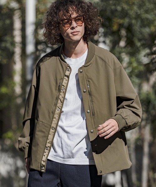 CAMBIO(カンビオ)の「mj11377- MA-1ボンバーブルゾン(MA-1・メンズ・グレイッシュベージュ/オリーブ/ブラック・M/L/XL)」の12枚目の写真