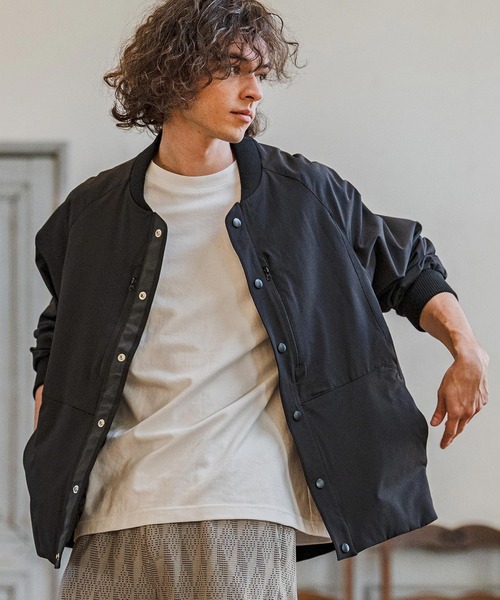 CAMBIO(カンビオ)の「mj11377- MA-1ボンバーブルゾン(MA-1・メンズ・グレイッシュベージュ/オリーブ/ブラック・M/L/XL)」の16枚目の写真