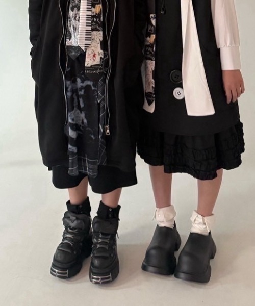 Never mind the XU / Chikashitsu+（ネバーマインド ザ エックスユー / チカシツプラス）の「【Nerd out XU】collar knee socks / 【ナードアウトエックスユー】カラーニーソックス <着用動画あり>（ソックス/靴下・レディース・グレー/ブラック/ホワイト・ONE SIZE）」の17枚目の写真