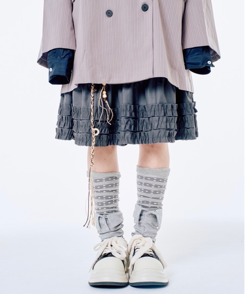 Never mind the XU / Chikashitsu+（ネバーマインド ザ エックスユー / チカシツプラス）の「【Nerd out XU】collar knee socks / 【ナードアウトエックスユー】カラーニーソックス <着用動画あり>（ソックス/靴下・レディース・グレー/ブラック/ホワイト・ONE SIZE）」の8枚目の写真