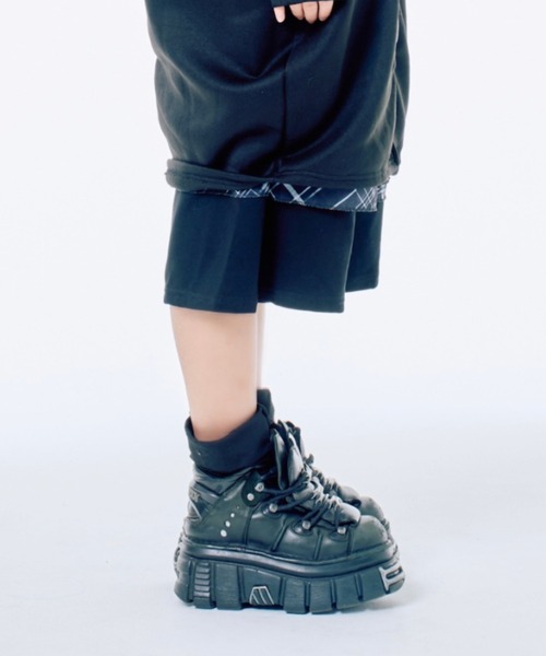 Never mind the XU / Chikashitsu+（ネバーマインド ザ エックスユー / チカシツプラス）の「【Nerd out XU】collar knee socks / 【ナードアウトエックスユー】カラーニーソックス <着用動画あり>（ソックス/靴下・レディース・グレー/ブラック/ホワイト・ONE SIZE）」の5枚目の写真