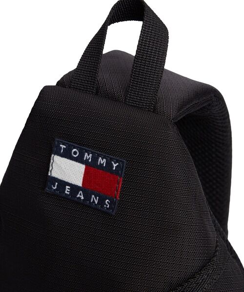 tommy jeans(トミー ジーンズ)の「アウトドアスリングバッグ(ボディバッグ/ウエストポーチ・メンズ・ブラック・FREE)」の3枚目の写真