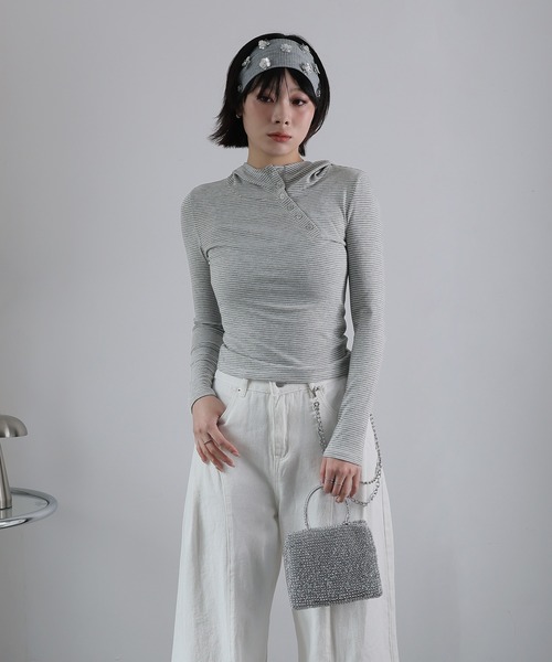 Ulysses(ユリシス)の「アシメデザインフード付きボーダーカットソー(Tシャツ/カットソー・レディース・ブラック/ライトグレー/ダークグレー・F)」の13枚目の写真