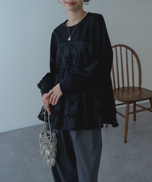 refinedworks(リファインドワークス)の「【refinedworks】異素材 ドッキング ペプラム シルエット プルオーバー(Tシャツ/カットソー・レディース・ホワイト/ブラック・FREE)」の9枚目の写真